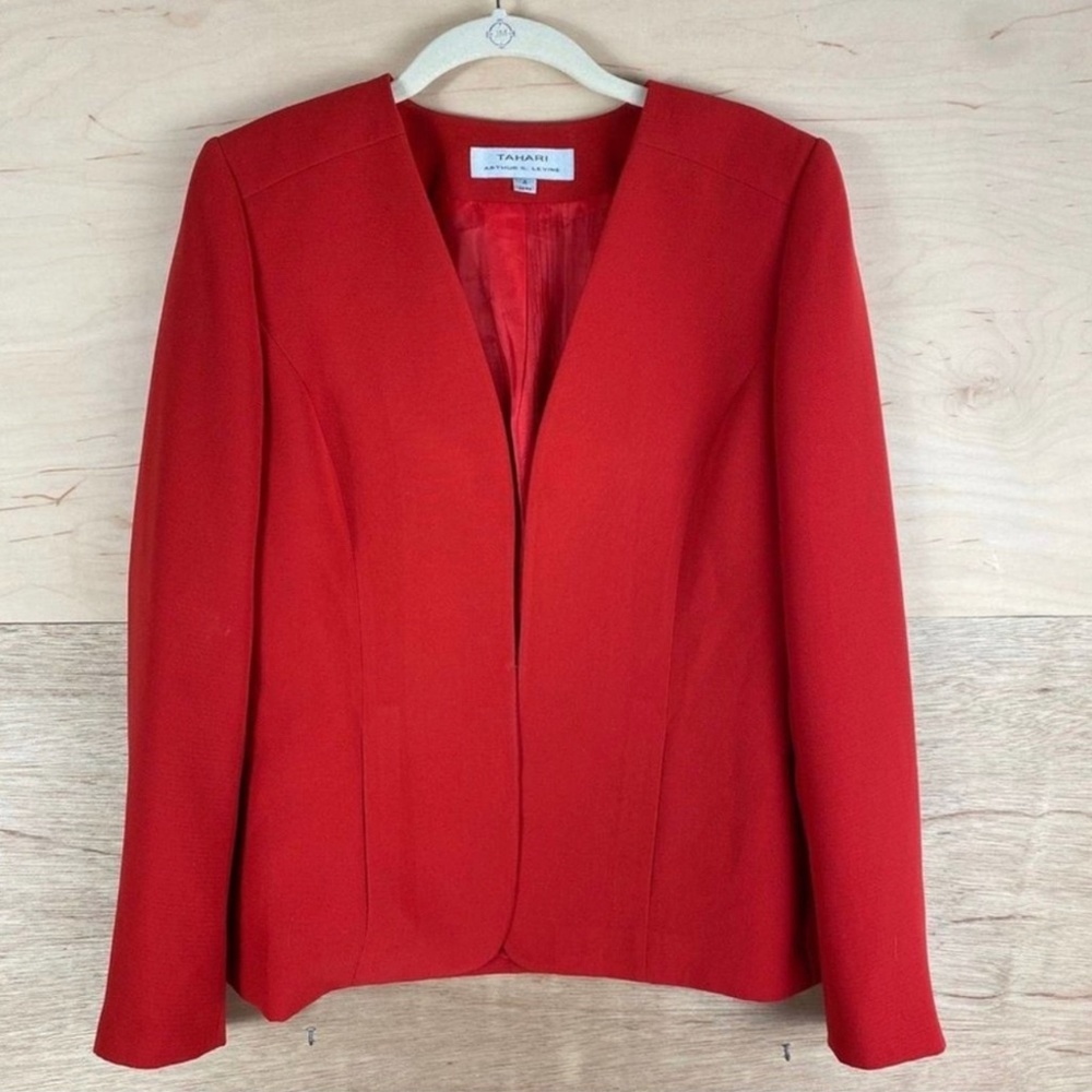 Tahari Blazer